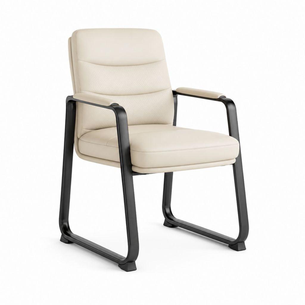 Sedia da ufficio per visitatori in similpelle avorio con braccioli e base a slitta in acciaio nero, 61 × 65 × 92 cm